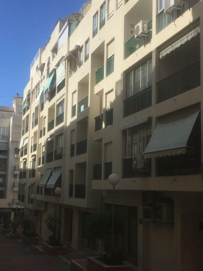 Apartamento Turistico Loyola Μπένιντορμ Εξωτερικό φωτογραφία
