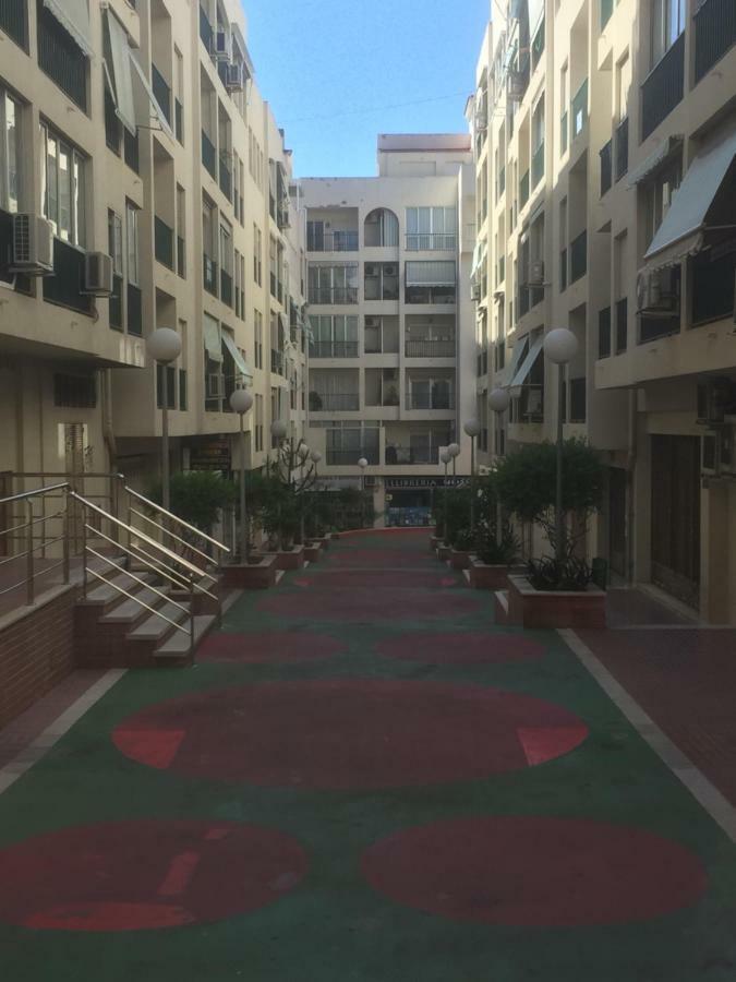 Apartamento Turistico Loyola Μπένιντορμ Εξωτερικό φωτογραφία